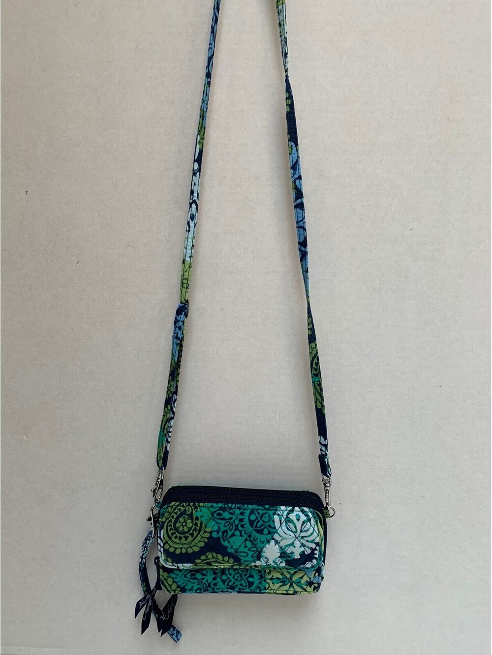Vera Bradley Crossbody Wristlet Caribbean Sea Paisley Print Retired Small Green